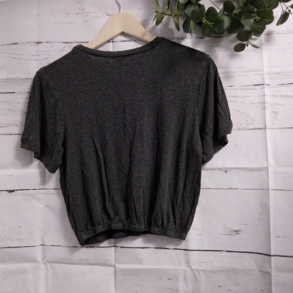 ADP gray top - Picture 4 of 4